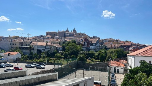 Duplex à venda na Avenida Capitão Silva Pereira, 8