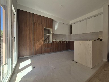 Apartamento T3 à venda na Rua Agostinho da Silva, 15