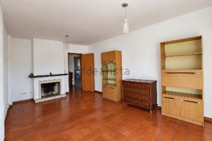 Arrendamento de apartamento T3 em Sé - Santa Maria - Meixedo