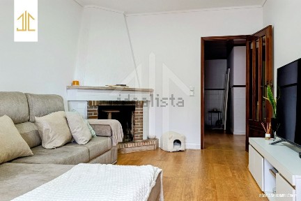 Apartamento T2 à venda na Rua 30 de Junho