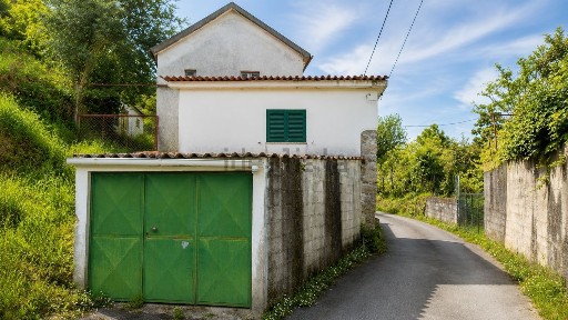 Moradia independente à venda na Rua Frei Fabiano De Cristo, 4850-383