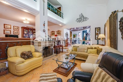 Casa ou moradia à venda na Manteigadas - Cachofarra - Vila Maria