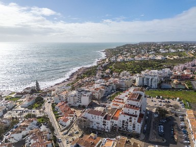Duplex à venda na Rua Joaquim Teixeira