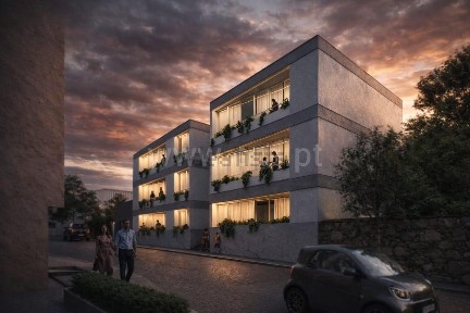Apartamento T3 à venda na Rua Almirante Reis, 122