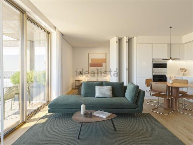 Apartamento T3 à venda na Avenida de Fernão de Magalhães, 127