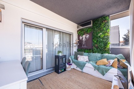 Apartamento T1 à venda na Rua Henrique de Barros