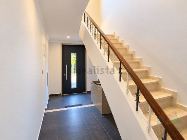 Apartamento T3 à venda na Rua Professor Abílio Meireles, 2