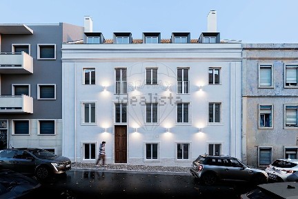 Apartamento T1 à venda na Rua Amadeu de Sousa Cardoso