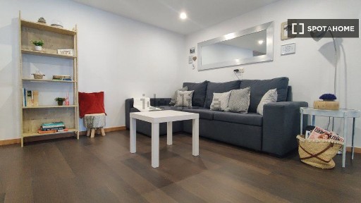 Arrendamento de apartamento T2 na Rua do Lourenço
