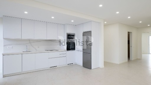 Apartamento T3 à venda na Zona Norte