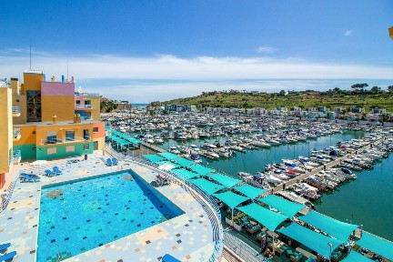 Apartamento T2 à venda na Alameda da Orada, 2