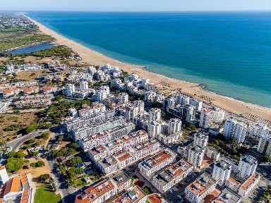 Apartamento T2 à venda na Praia de Quarteira