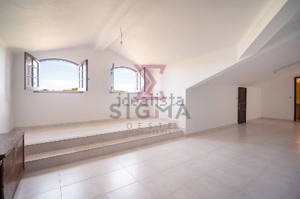 Moradia independente à venda em Évora de Alcobaça