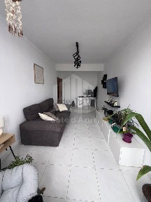 Apartamento T2 à venda na Rua 6 de Janeiro