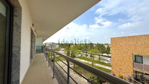 Apartamento T3 à venda na Avenida Natália Correia