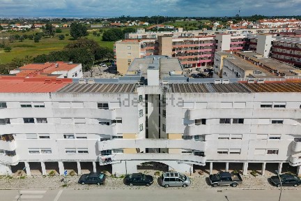 Apartamento T2 à venda na Rua Febo Moniz