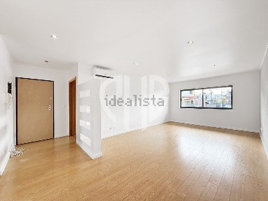 Apartamento T2 à venda na Avenida dos Redondos, 185