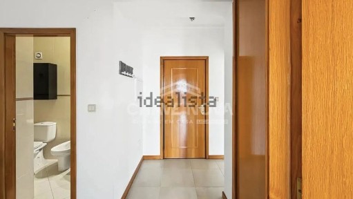 Apartamento T2 à venda na Rua Santa Maria, 1065