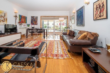 Apartamento T1 à venda na Avenida 5 de Outubro, 29