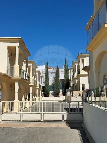Arrendamento de moradia independente no Centro de Guia