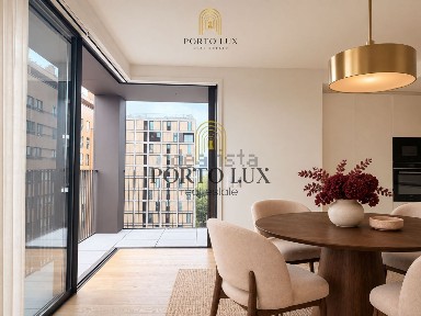 Apartamento T3 à venda na Alameda Jardins da Arrábida