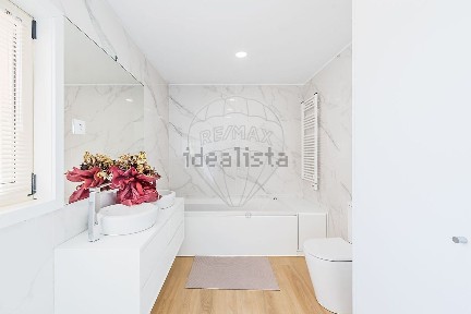 Apartamento T3 à venda na Rua Vista Alegre