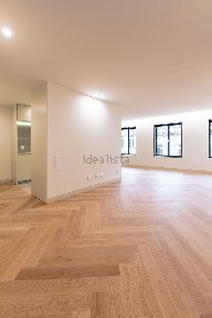 Apartamento T2 à venda na Rua de Sá da Bandeira, 31