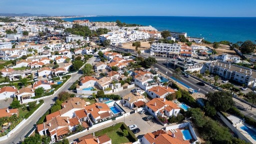 Casa ou moradia à venda na Praia da Oura - Areias de S. João