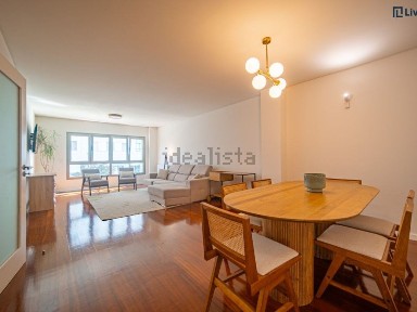 Apartamento T3 à venda na Rua Francois Guichard, 186