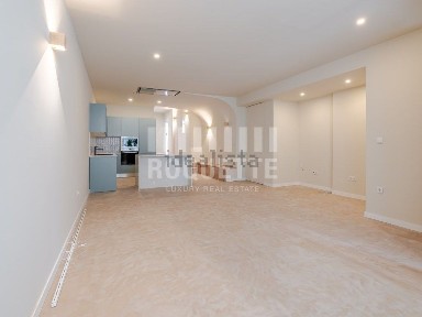 Apartamento T2 à venda na Rua Brito e Cunha