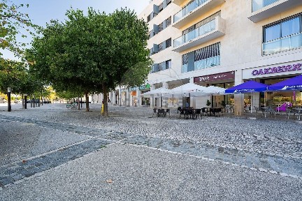 Negócio à venda na Rua Pedro e Inês