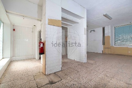 Espaço comercial à venda na Rua Luiz Pacheco