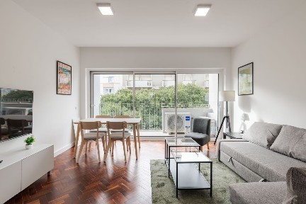 Arrendamento de apartamento T3 na Rua Filipe Folque, 36