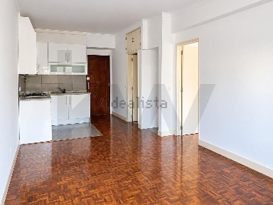 Arrendamento de apartamento T1 na Rua José Estêvão