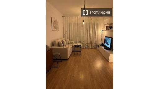 Arrendamento de apartamento T1 na Rua do Recife
