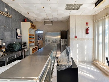 Espaço comercial à venda no Quinta do Brejo
