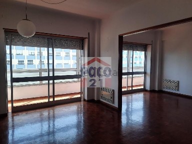 Apartamento T2 à venda na Quinta do Marquês