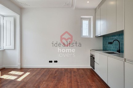 Apartamento T1 à venda na Rua do Benformoso