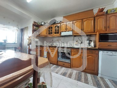 Apartamento T3 à venda na Rua da Mensagem
