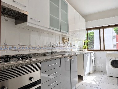 Apartamento T3 à venda no Centro de Carnaxide