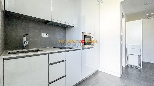 Arrendamento de apartamento T0 na Rua de Antero de Quental, 91