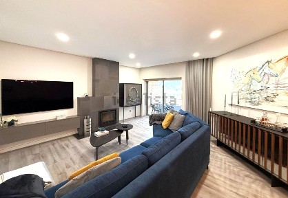 Duplex à venda na Avenida da Praia