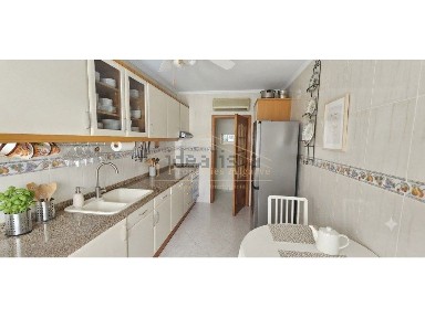 Apartamento T2 à venda na Praia de Quarteira