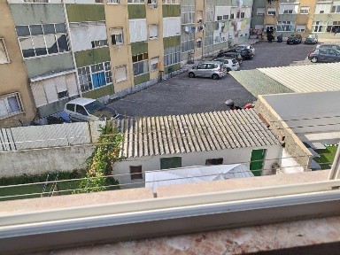 Apartamento T2 à venda em Falagueira-Venda Nova