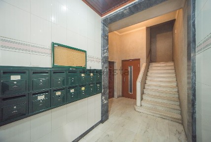 Apartamento T4 à venda na Rua Elias Garcia, 249