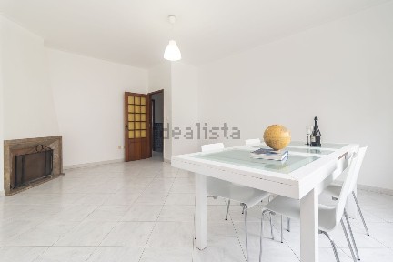Apartamento T3 à venda na Praceta Viana da Mota, 6