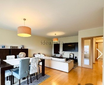 Apartamento T3 à venda na Avenida Doutor Salgado Zenha, 185