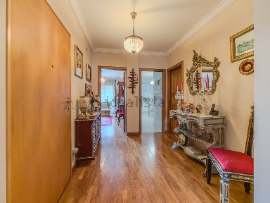 Apartamento T3 à venda na Rua Nossa Senhora de Fátima