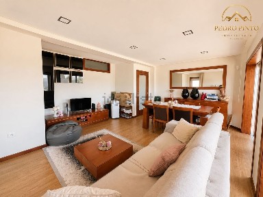 Apartamento T3 à venda na Rua de Baiza