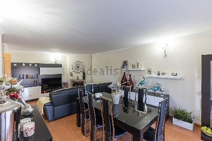 Apartamento T3 à venda na Praia de Brito - São Félix da Marinha